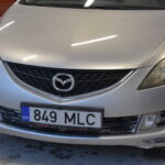 Mazda 6 esituled enne tulede taastamist, kollased ja tuhmid