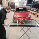 Ford Fiesta uue klaasi ettevalmistamine ja puhastamine
